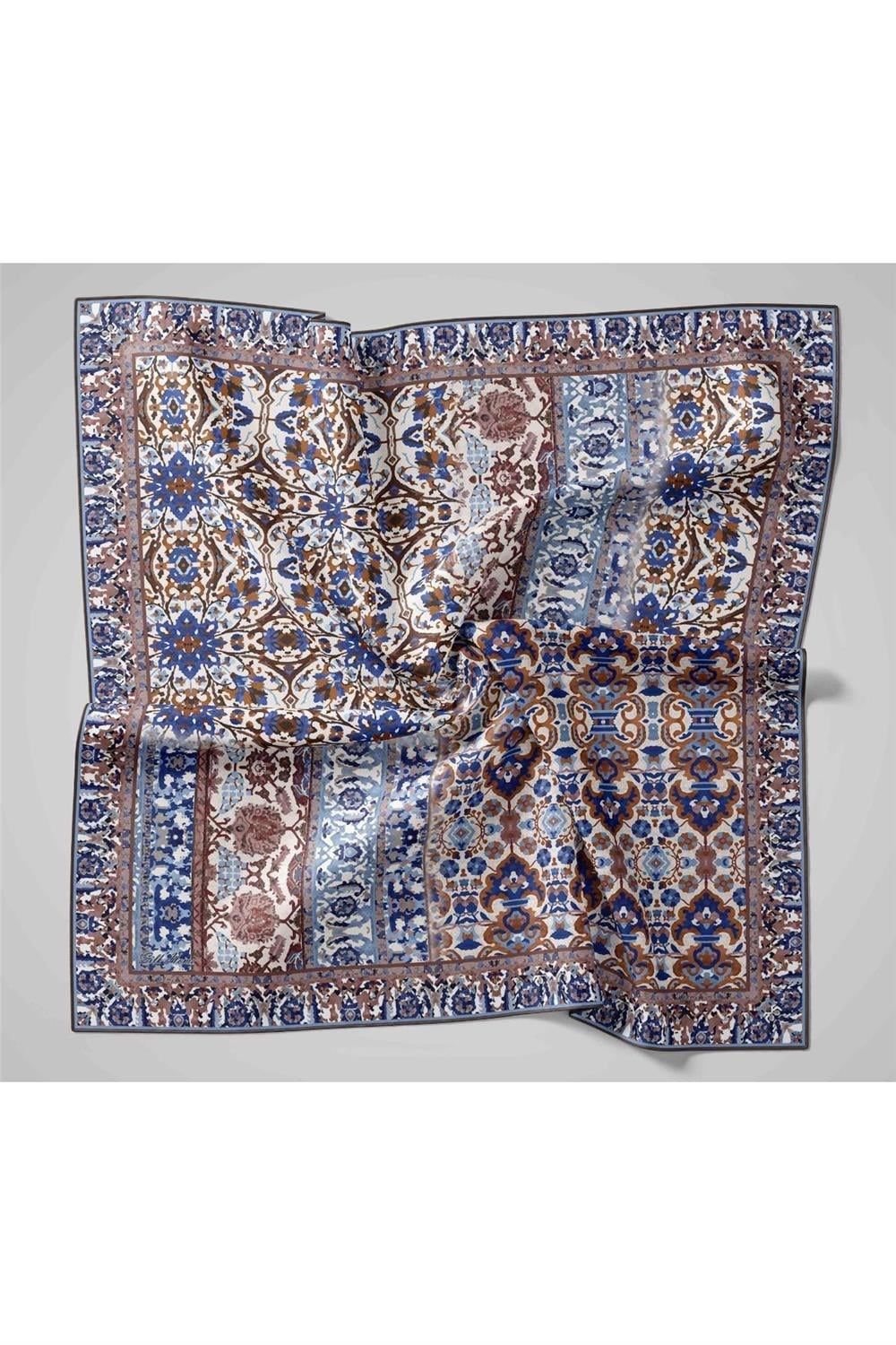 Twill İpek Eşarp Krem–Lacivert Desenli Tok Duruşlu Kaymaz 90x90