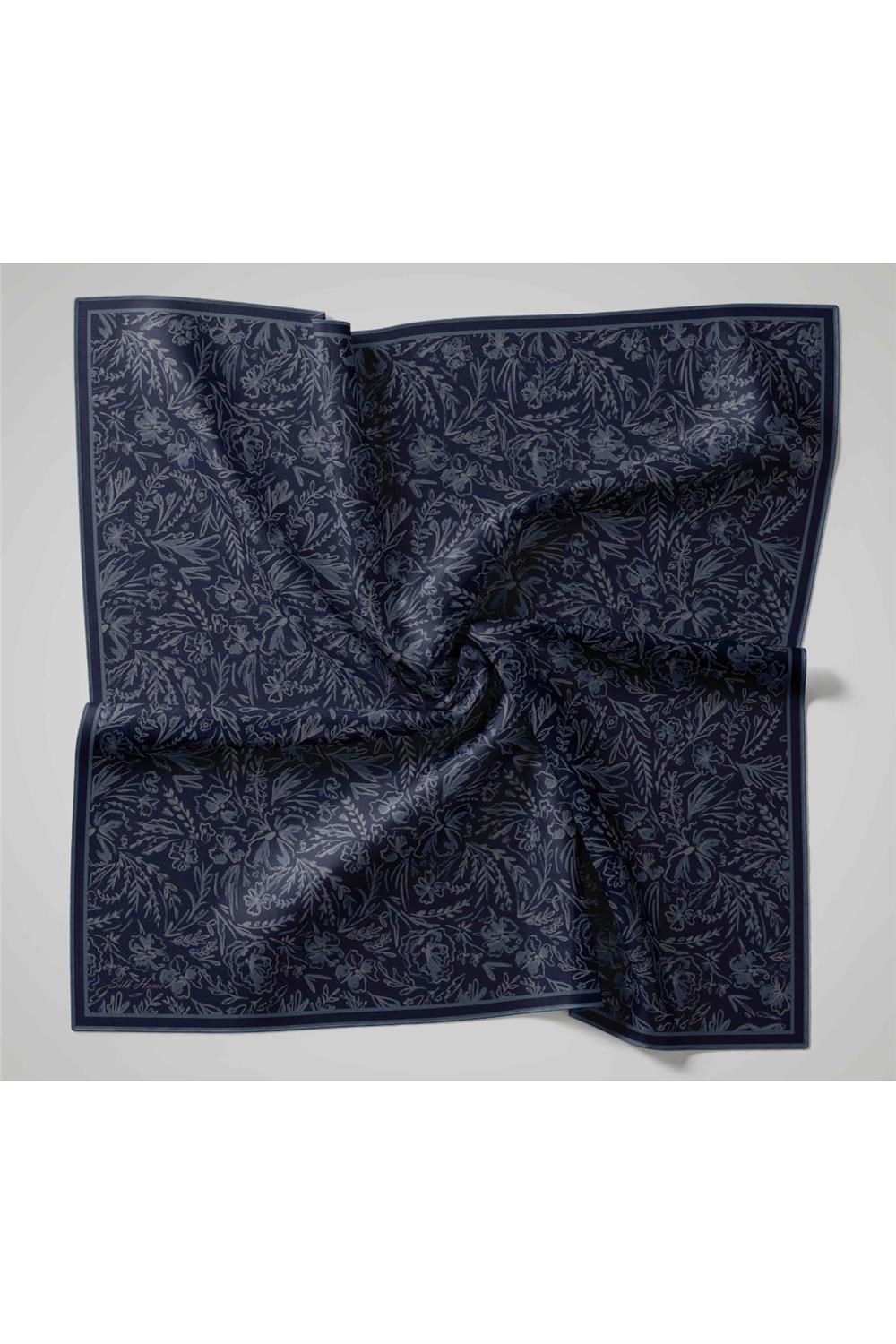Twill İpek Eşarp Lacivert Çiçek Desenli Tok Duruşlu 90x90