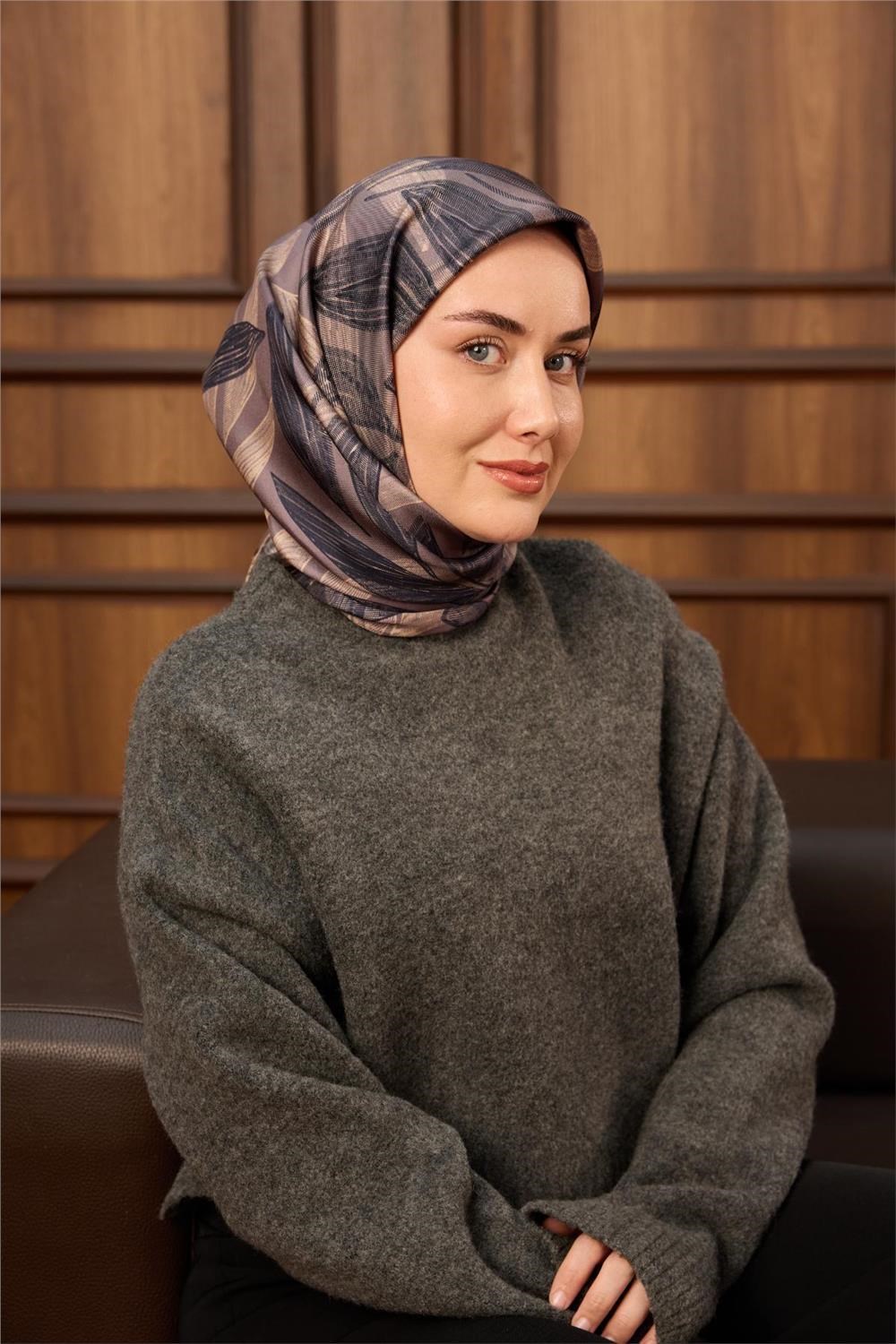 Twill İpek Eşarp Lacivert-Pastel Mor Vizon Geçişli Kaymaz Tok Duruşlu 90x90