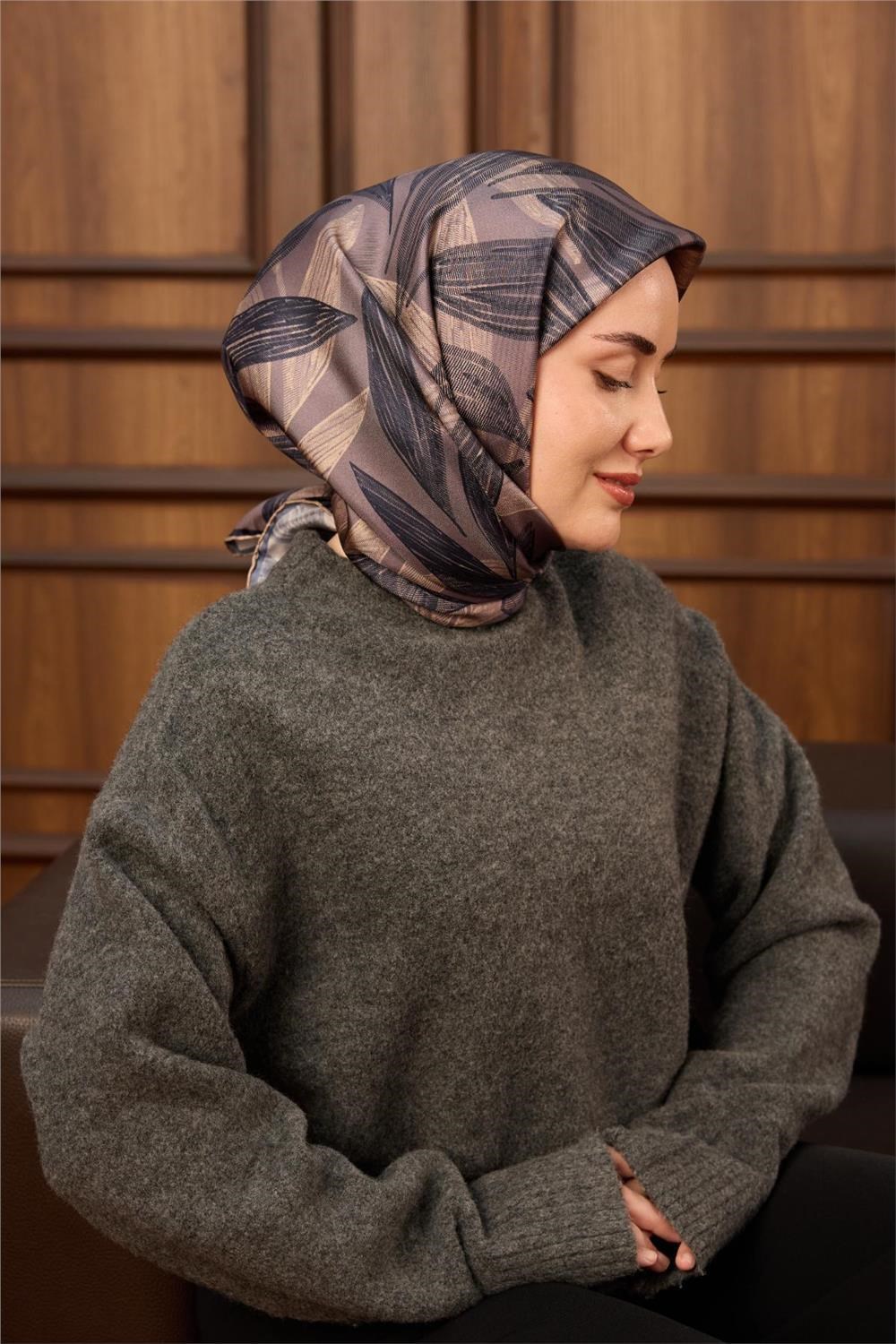 Twill İpek Eşarp Lacivert-Pastel Mor Vizon Geçişli Kaymaz Tok Duruşlu 90x90