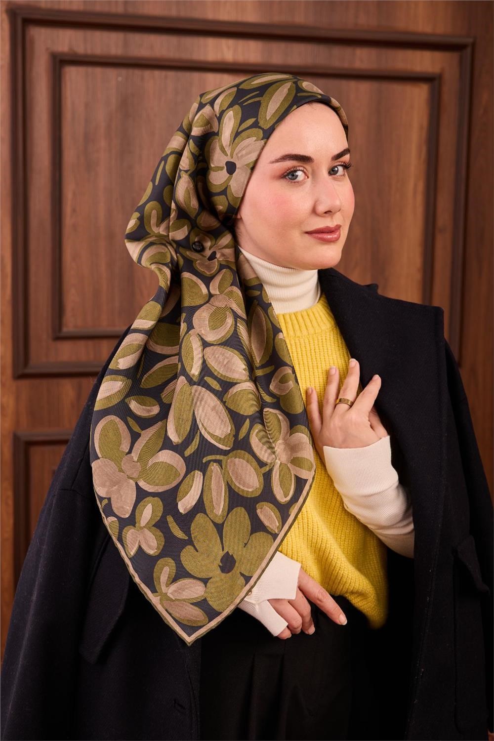 Twill İpek Eşarp Lacivert Yeşil Vizon Papatya Desenli Tok Duruşlu 90x90