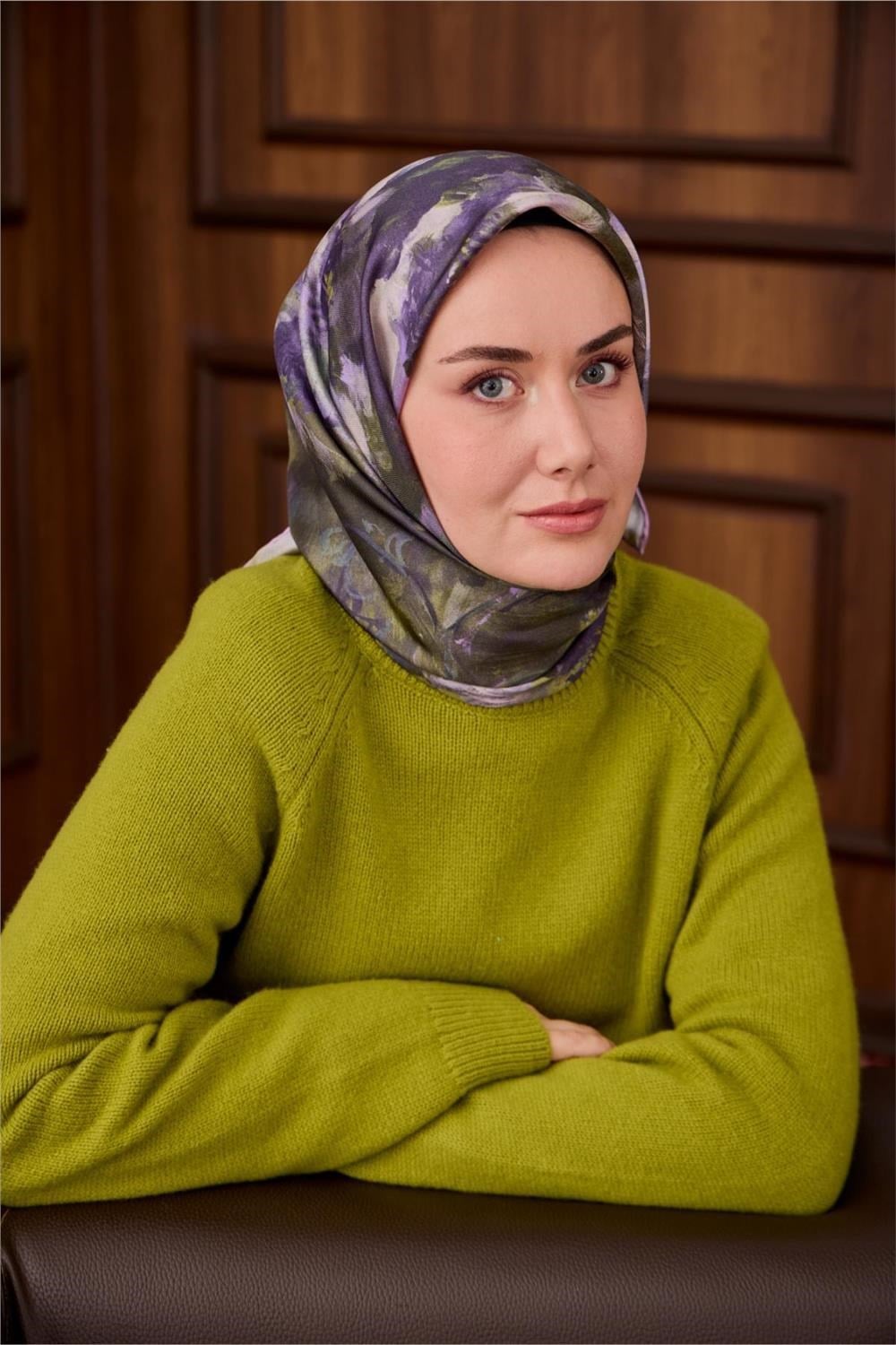 Twill İpek Eşarp Leylak-Yeşil Desenli Tok Duruşlu 90x90