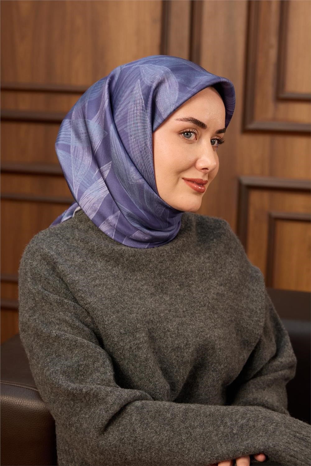 Twill İpek Eşarp Lila-Mor Mavi Geçişli Kaymaz Tok Duruşlu 90x90