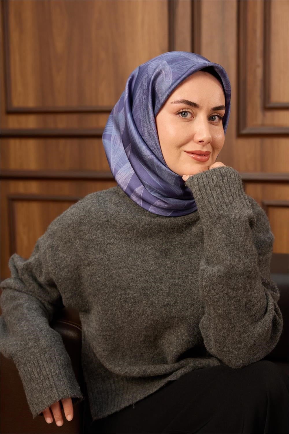 Twill İpek Eşarp Lila-Mor Mavi Geçişli Kaymaz Tok Duruşlu 90x90
