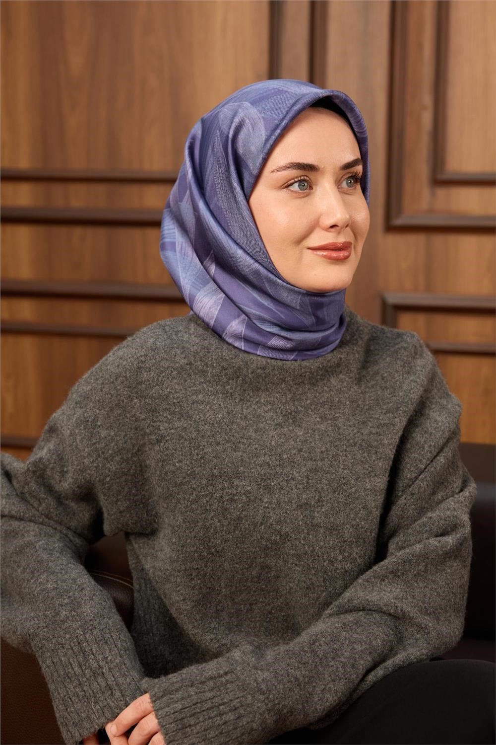 Twill İpek Eşarp Lila-Mor Mavi Geçişli Kaymaz Tok Duruşlu 90x90