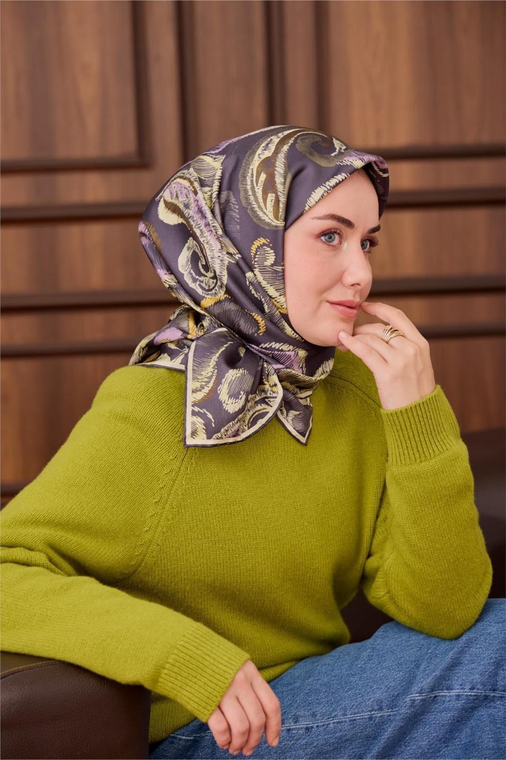Twill İpek Eşarp Mavi Gri-Butter Yellow Desenli Tok Duruşlu 90x90