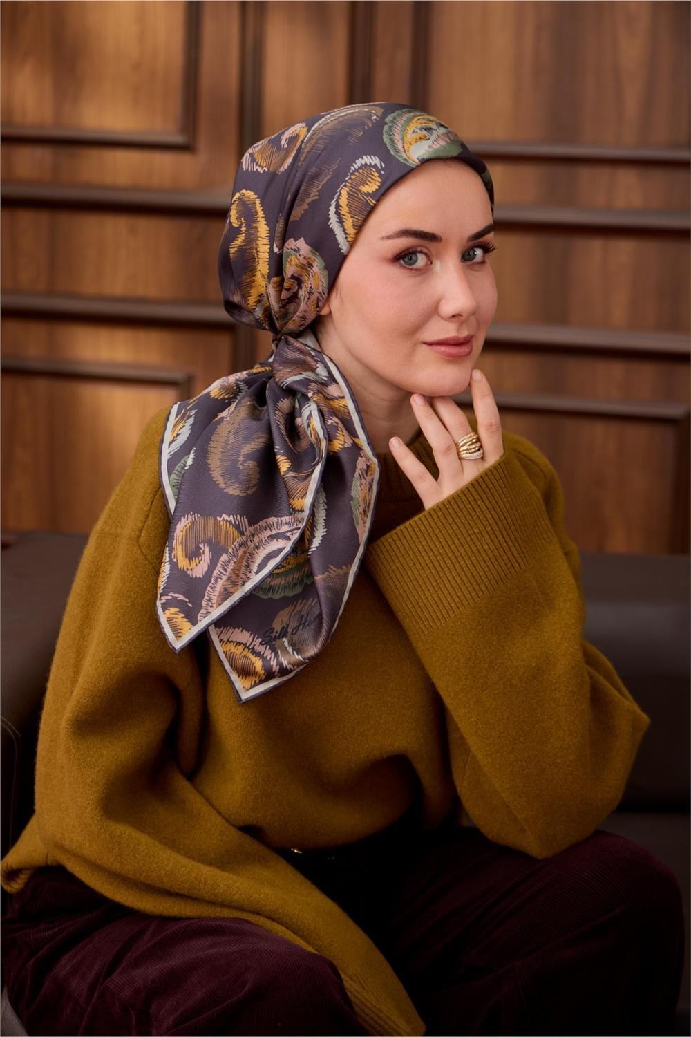 Twill İpek Eşarp Mavi Gri-Hardal Desenli Tok Duruşlu 90x90