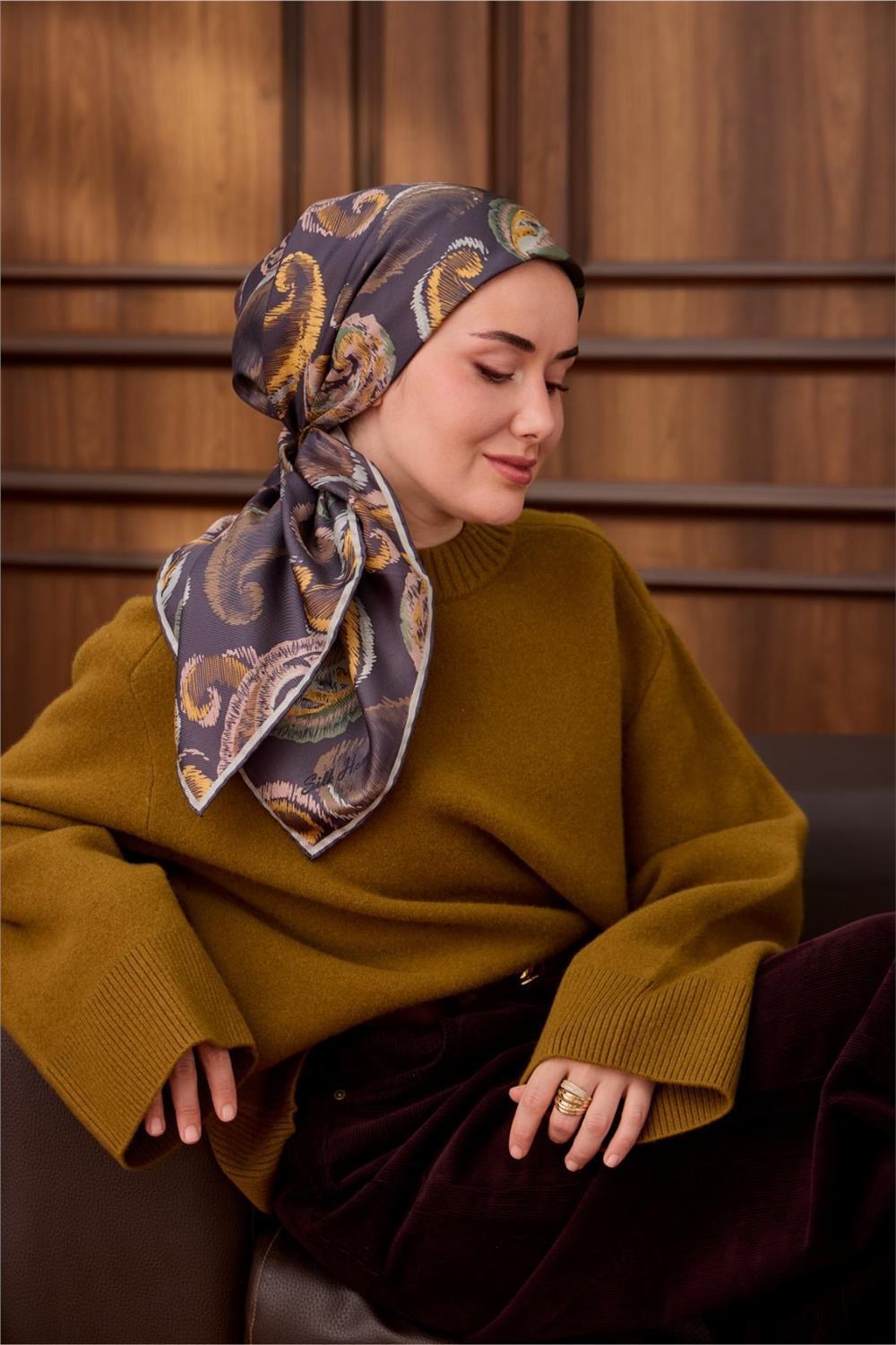 Twill İpek Eşarp Mavi Gri-Hardal Desenli Tok Duruşlu 90x90