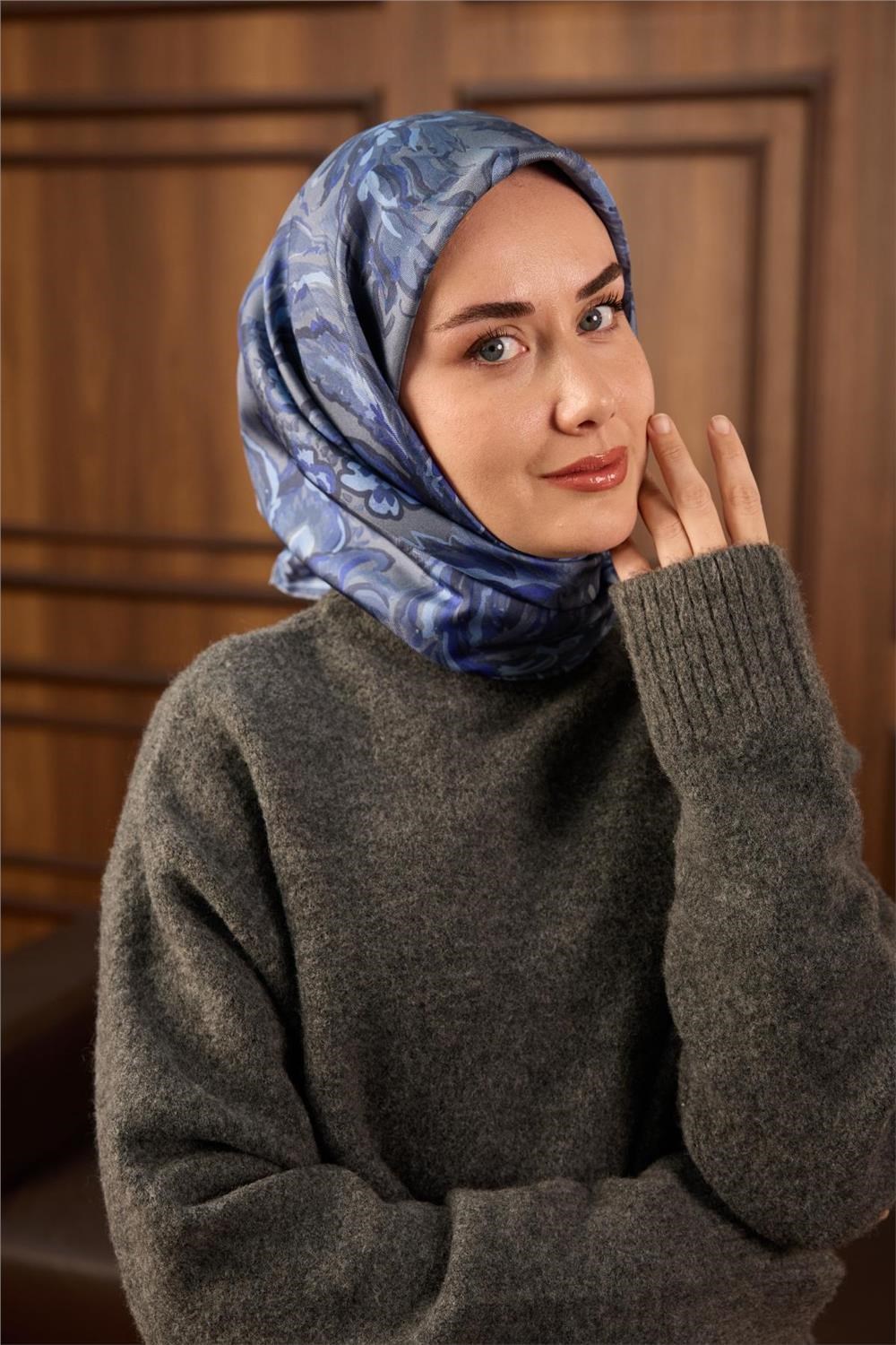 Twill İpek Eşarp Metalik Gri-İndigo Desenli Tok Duruşlu 90x90