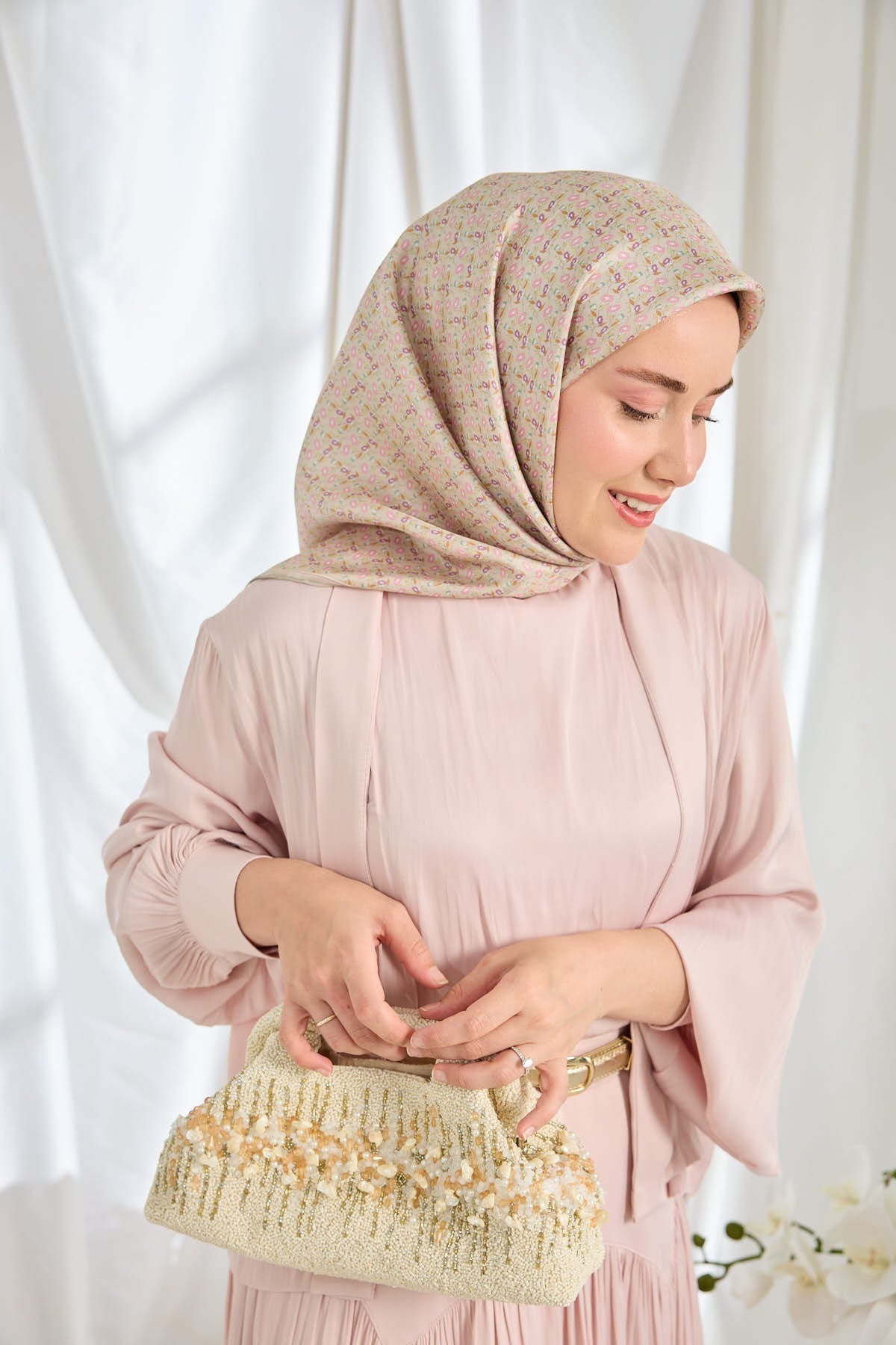 Twill İpek Eşarp Mini Bouquet Açık Vizon