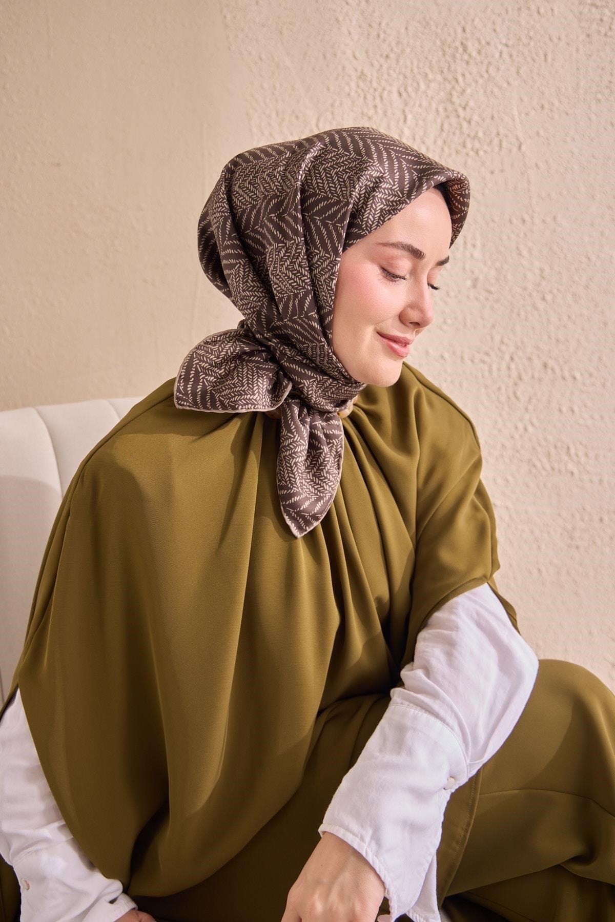Twill İpek Eşarp Minimal Desen Acı Kahve 90x90