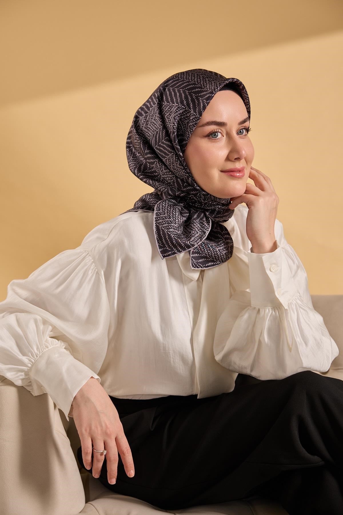 Twill İpek Eşarp Minimal Desen Siyah Gri 90x90