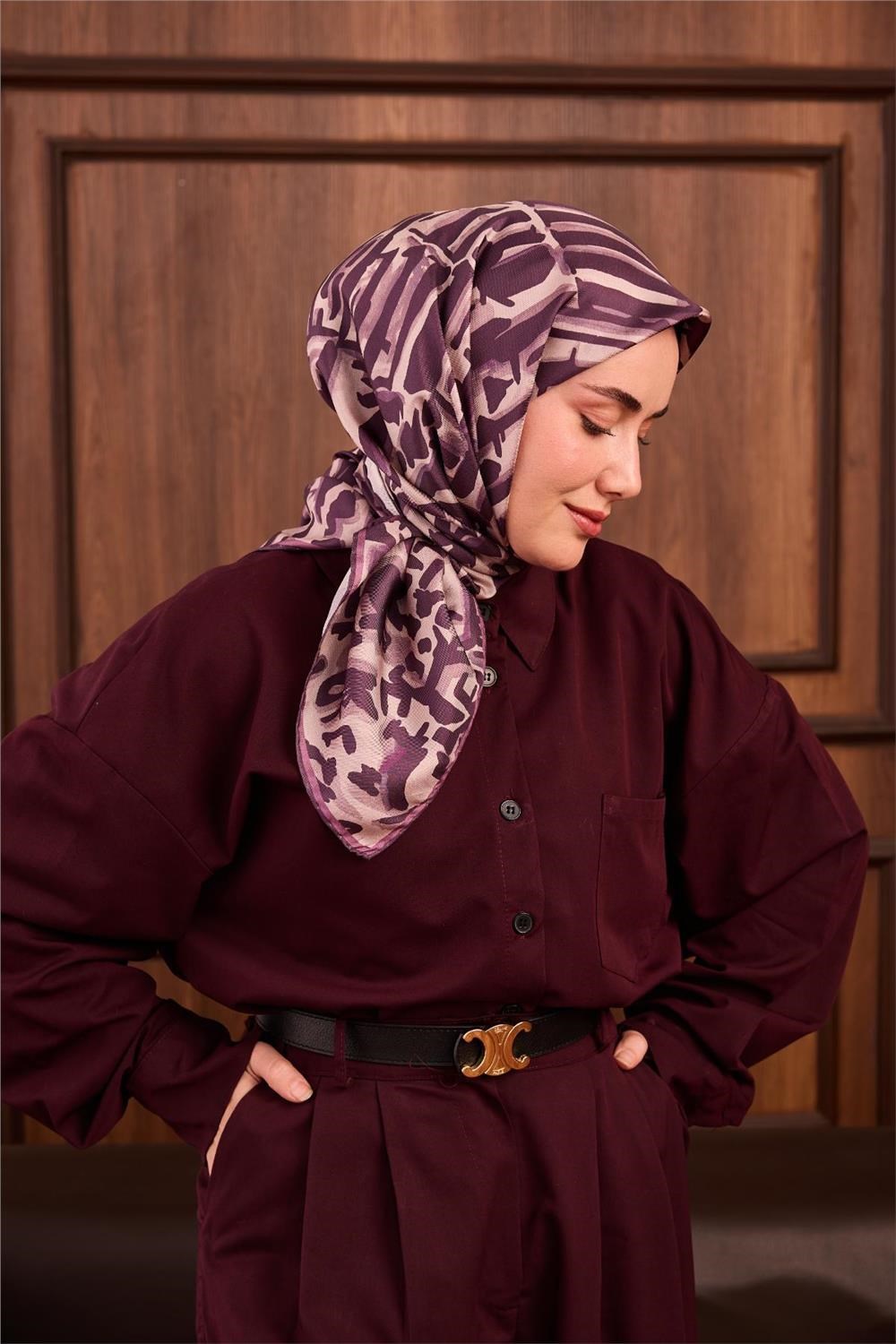 Twill İpek Eşarp Mor-Erguvan Desenli Tok Duruşlu 90x90
