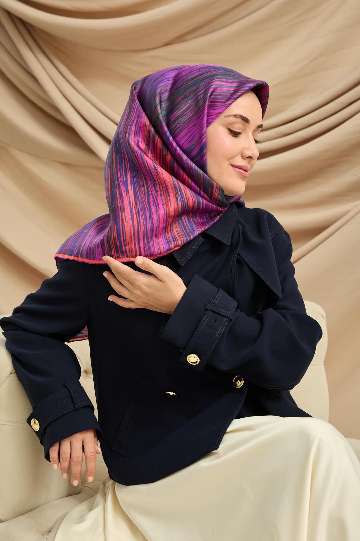 Twill İpek Eşarp Mor-Pembe Desenli Tok Duruşlu 90x90