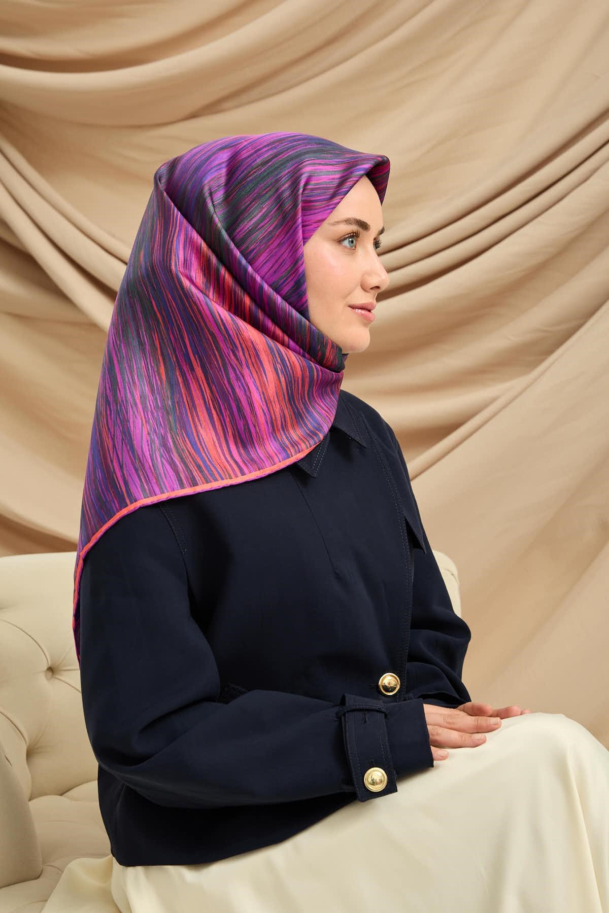 Twill İpek Eşarp Mor-Pembe Desenli Tok Duruşlu 90x90