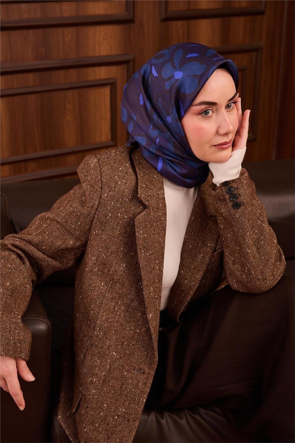 Twill İpek Eşarp Mor Saks Acı Kahve Papatya Desenli Tok Duruşlu 90x90