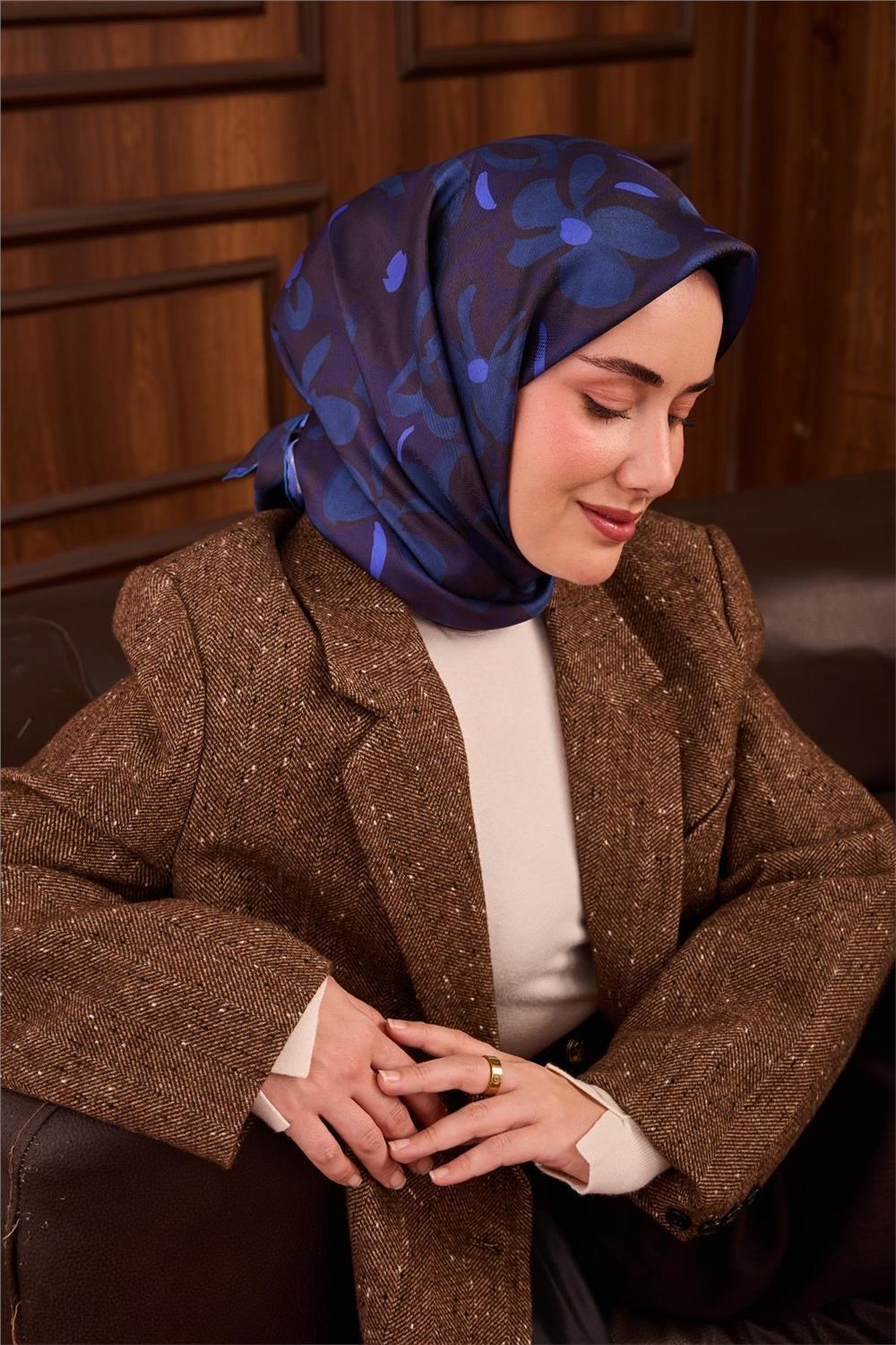 Twill İpek Eşarp Mor Saks Acı Kahve Papatya Desenli Tok Duruşlu 90x90