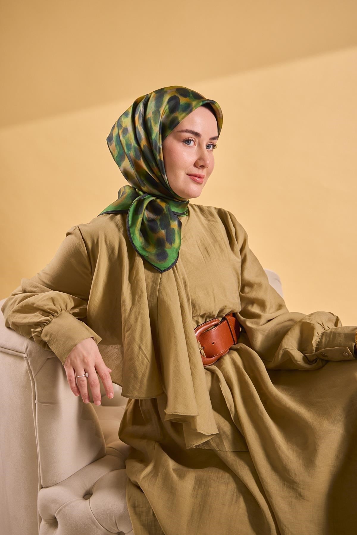Twill İpek Eşarp Noiré Yeşil 90x90