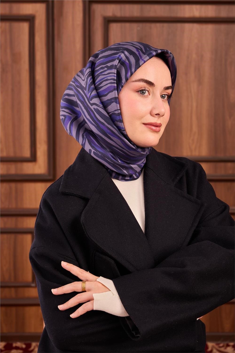 Twill İpek Eşarp Pastel Mor Geometrik Desenli Tok Duruşlu 90x90