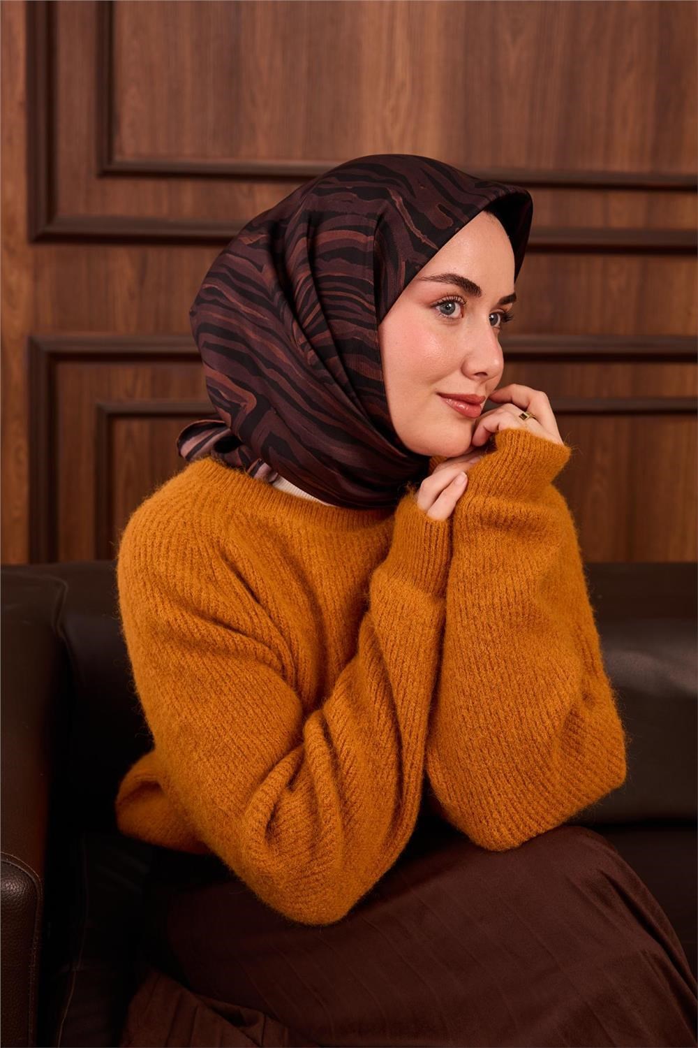 Twill İpek Eşarp Pastel Mor Taba Geometrik Desenli Tok Duruşlu 90x90