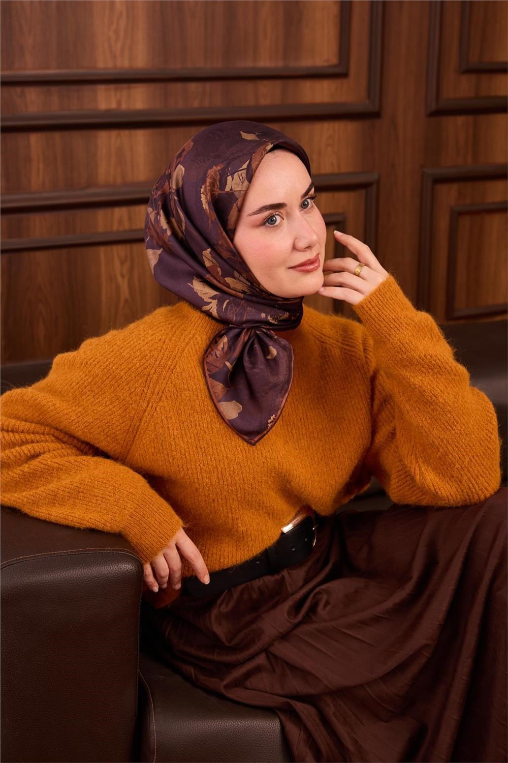 Twill İpek Eşarp Patlıcan Moru Çiçek Desenli Tok Duruşlu 90x90