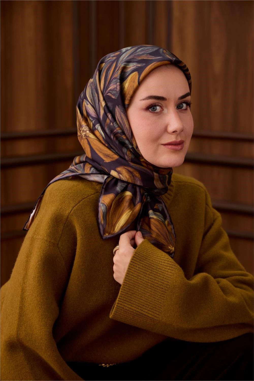 Twill İpek Eşarp Patlıcan Moru-Hardal Yaprak Desenli Tok Duruşlu 90x90