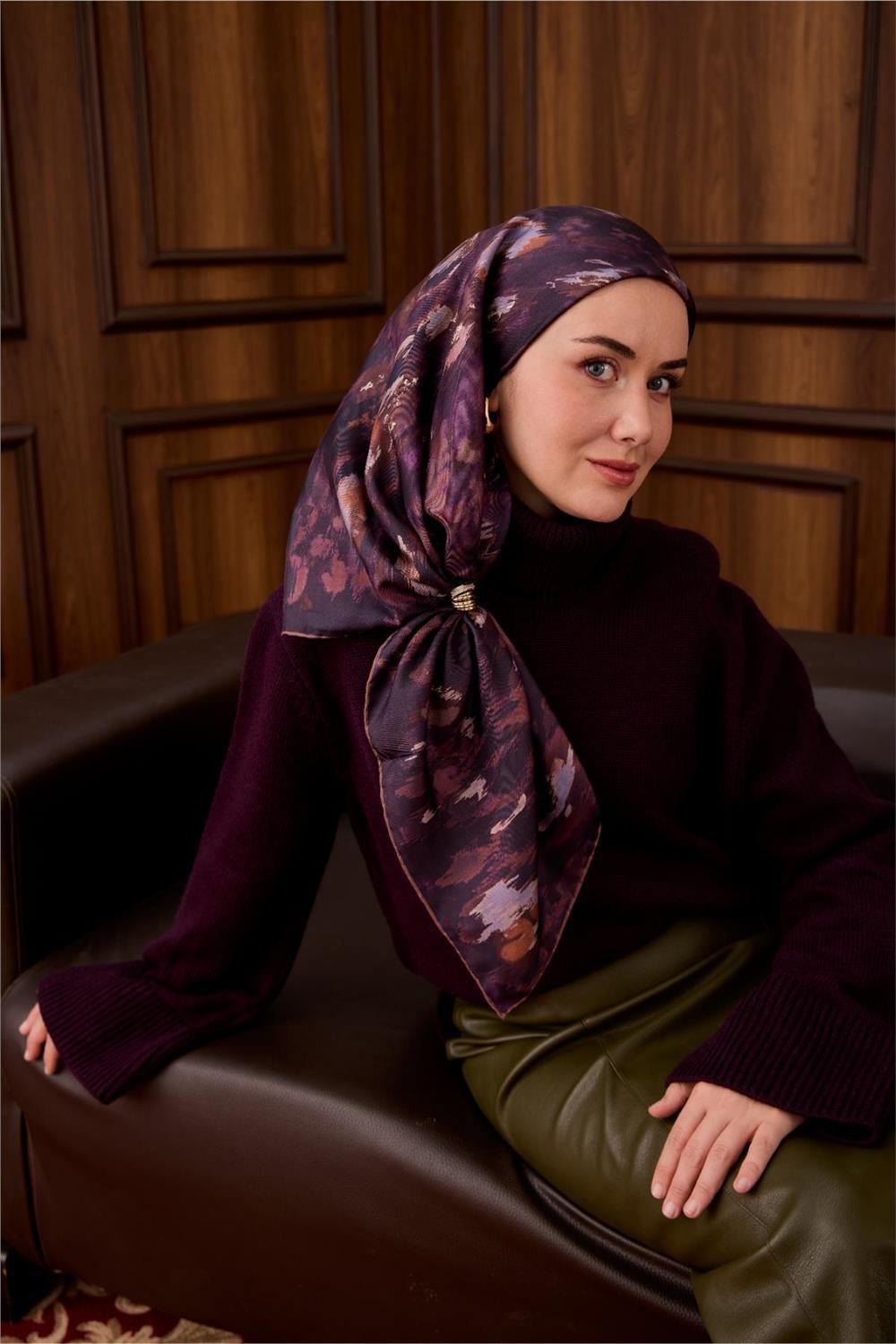 Twill İpek Eşarp Patlıcan Moru-Mürdüm Desenli Tok Duruşlu 90x90
