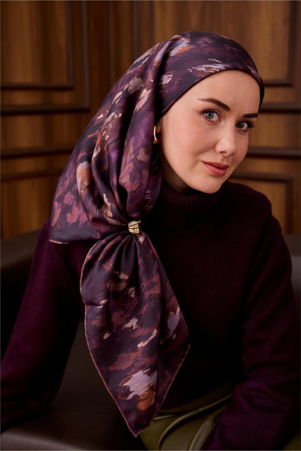 Twill İpek Eşarp Patlıcan Moru-Mürdüm Desenli Tok Duruşlu 90x90