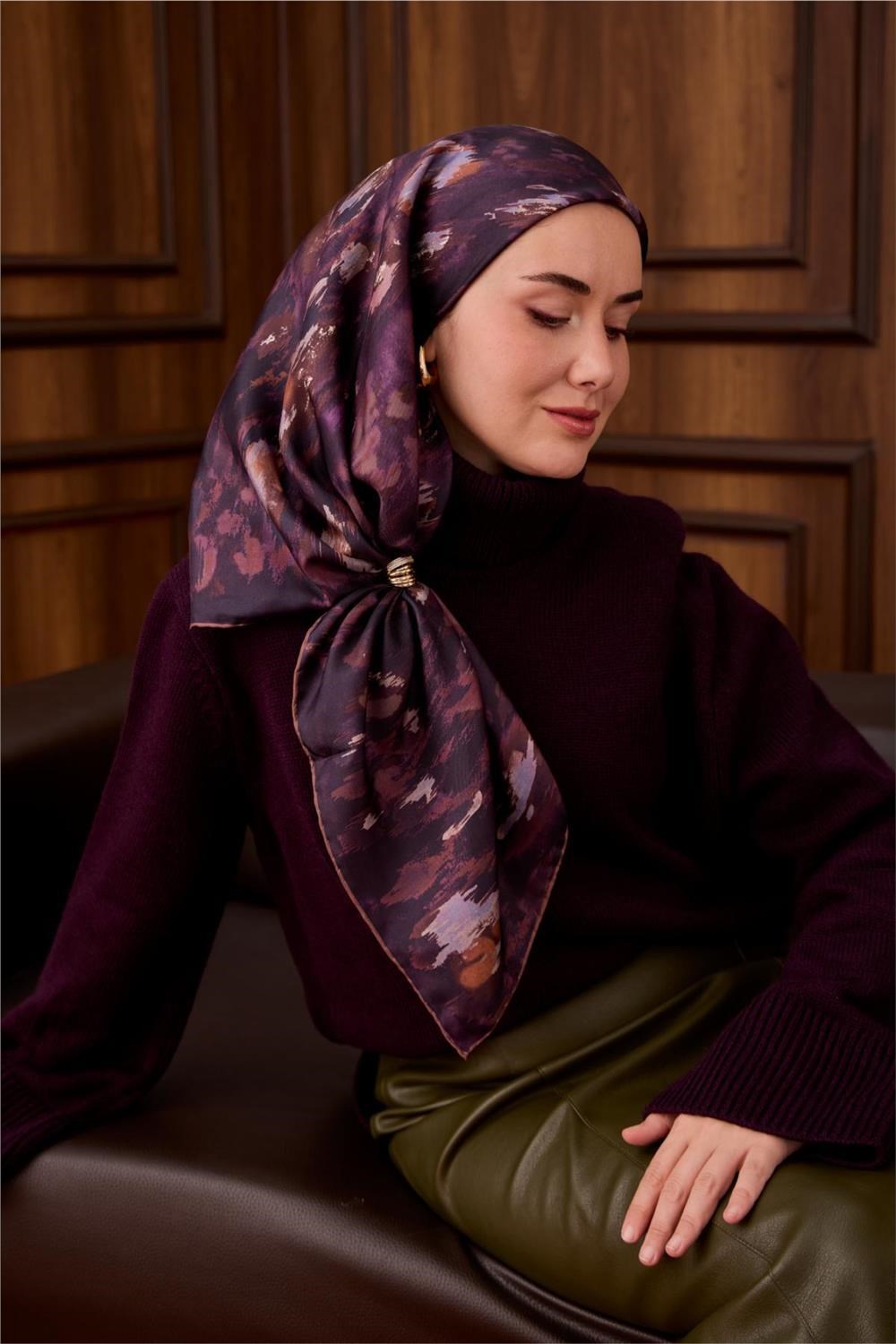 Twill İpek Eşarp Patlıcan Moru-Mürdüm Desenli Tok Duruşlu 90x90