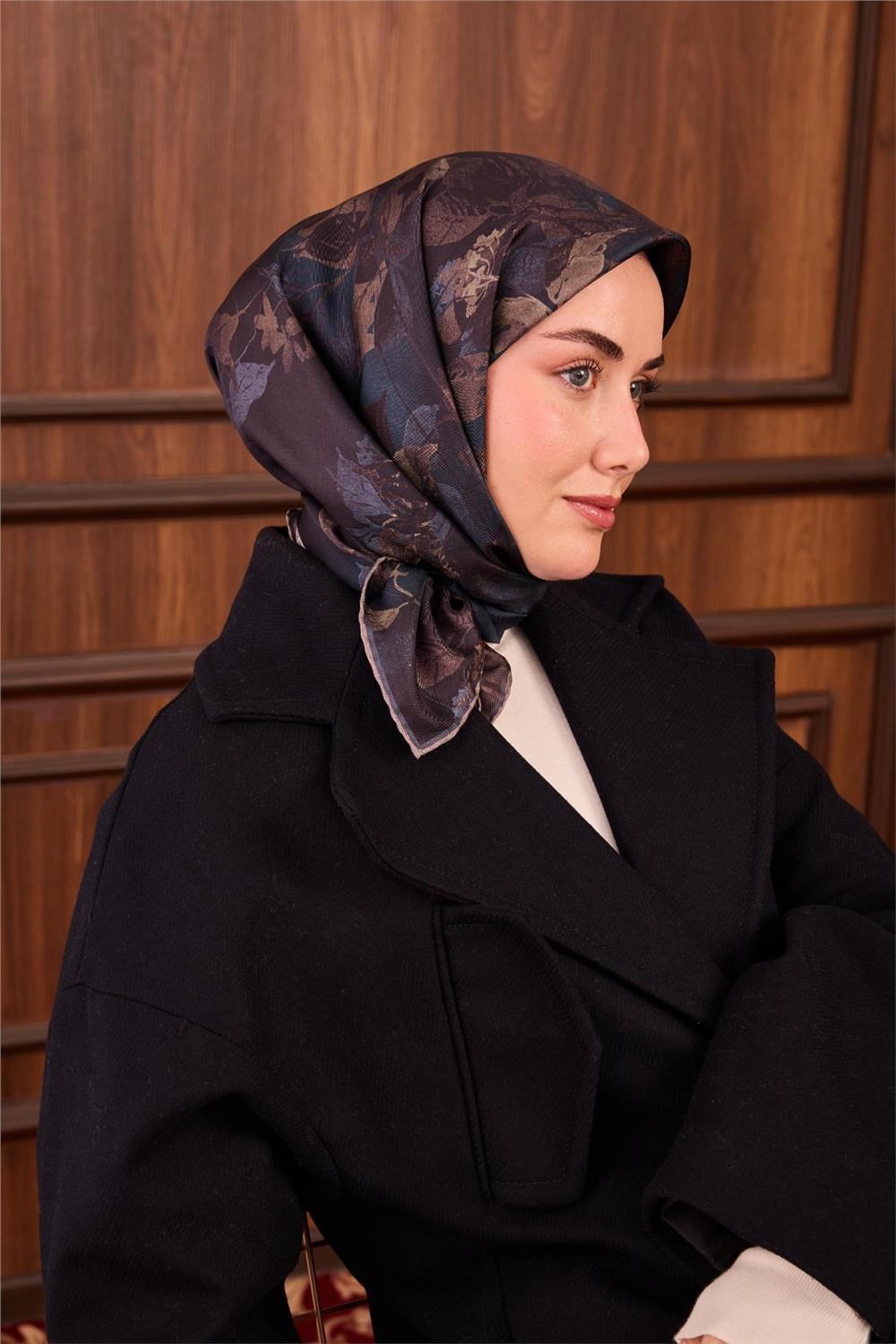 Twill İpek Eşarp Petrol Mavi-Yeşil Çiçek Desenli Tok Duruşlu Kaymaz 90x90