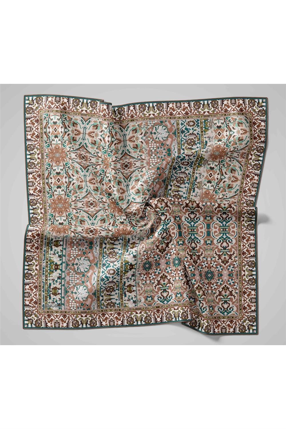 Twill İpek Eşarp Petrol Yeşili–Krem Desenli Tok Duruşlu Kaymaz 90x90