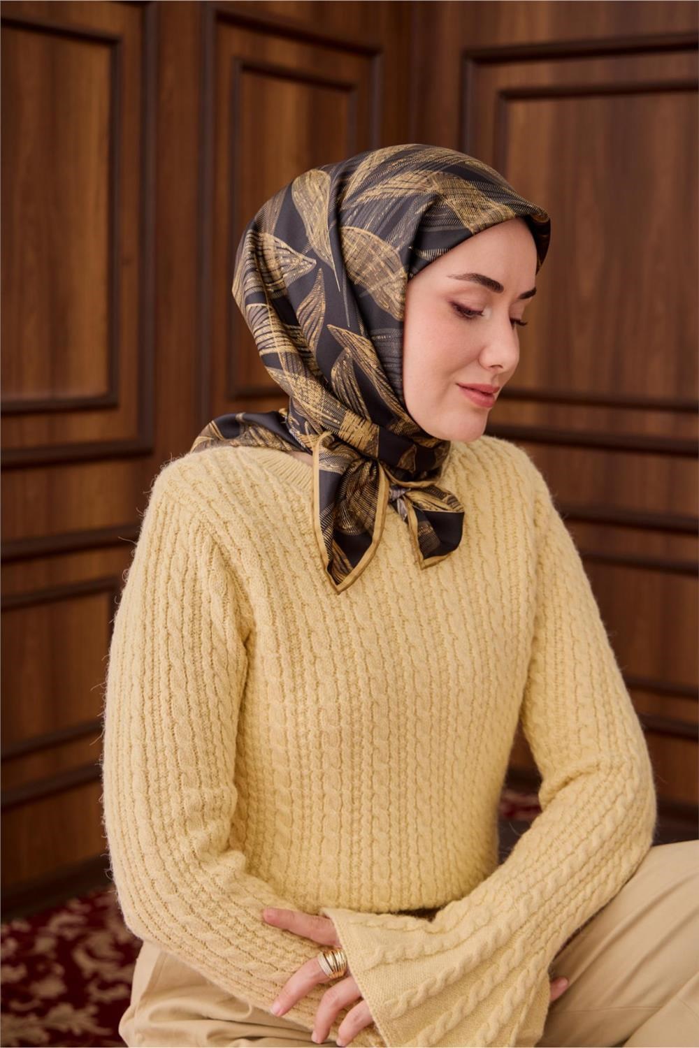 Twill İpek Eşarp Siyah-Açık Gold Gold Geçişli Kaymaz Tok Duruşlu 90x90