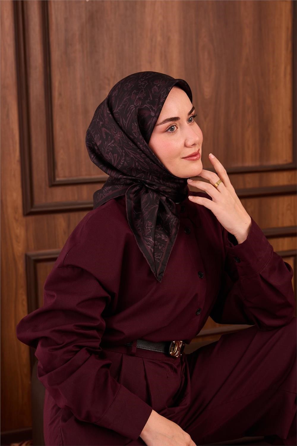 Twill İpek Eşarp Siyah Bordo Çiçek Desenli Tok Duruşlu 90x90