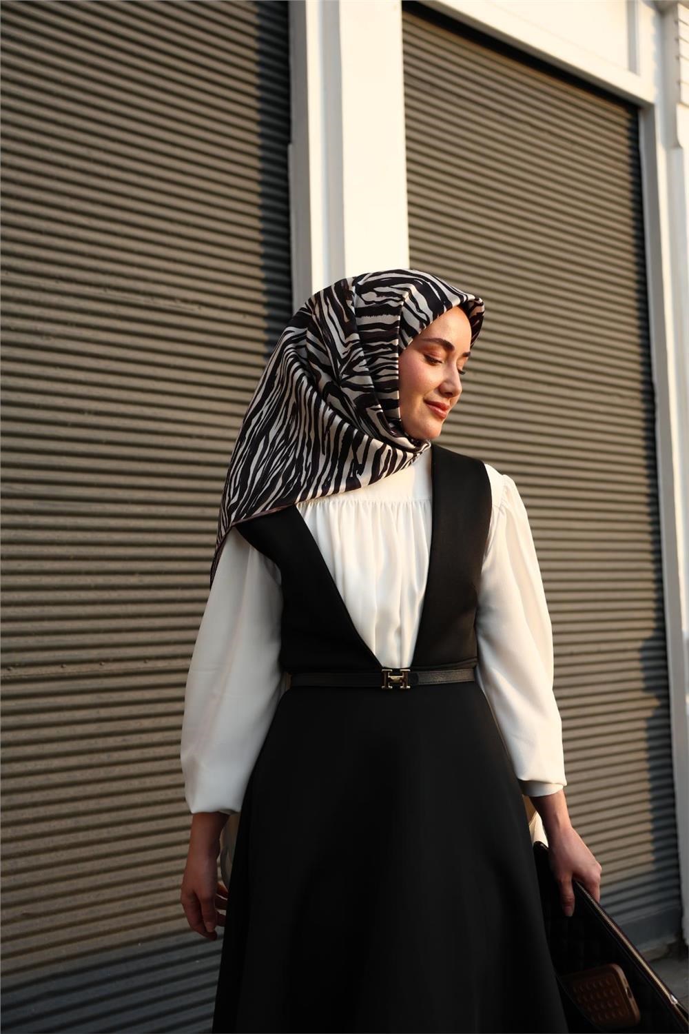 Twill İpek Eşarp Siyah Ekru Antrasit Dalga Desenli Tok Duruşlu 90x90