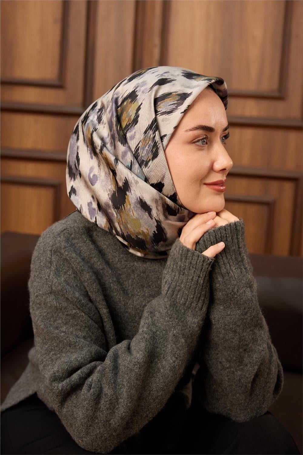 Twill İpek Eşarp Siyah-Füme Soyut Desenli Tok Duruşlu 90x90