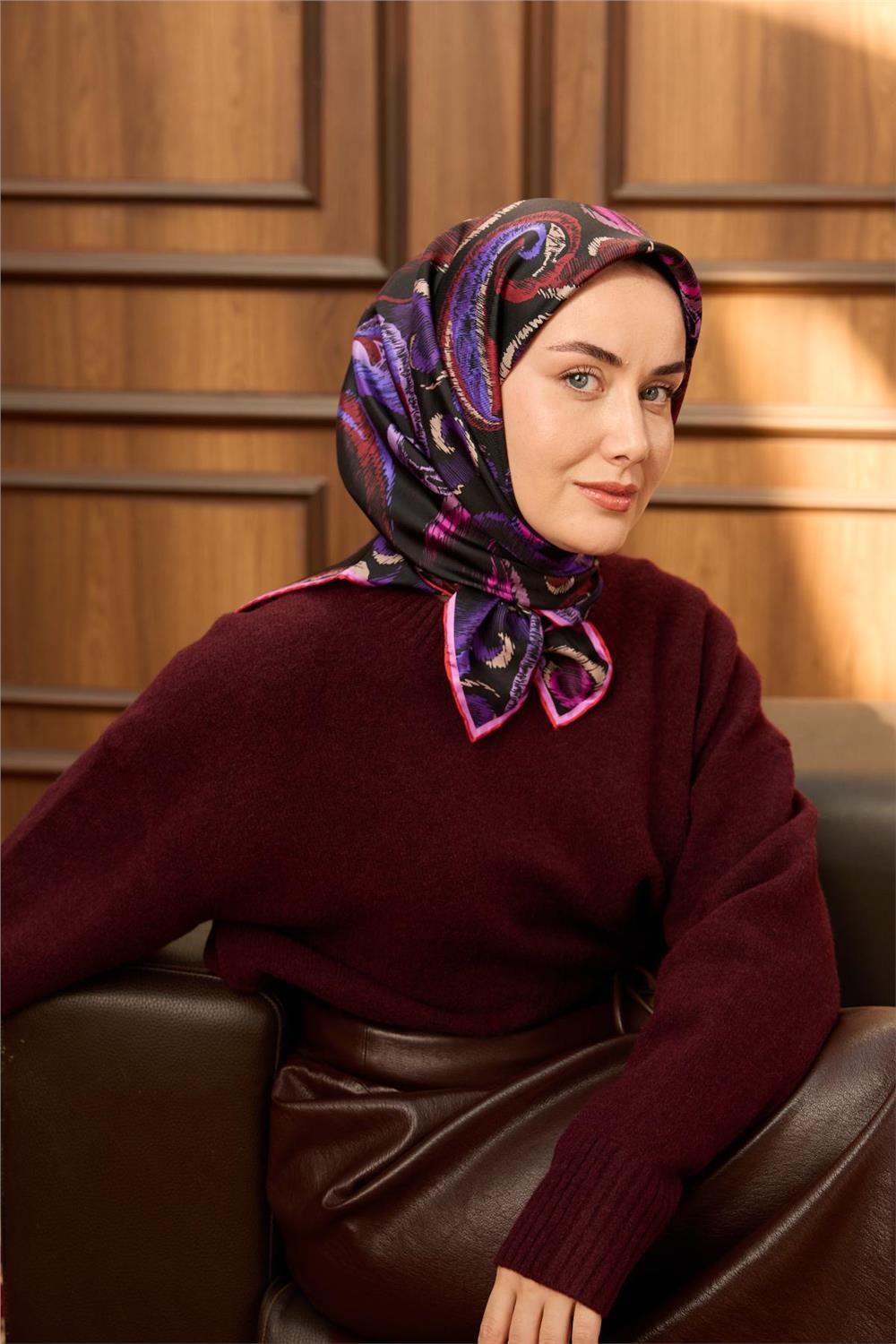 Twill İpek Eşarp Siyah-Fuşya Desenli Tok Duruşlu 90x90