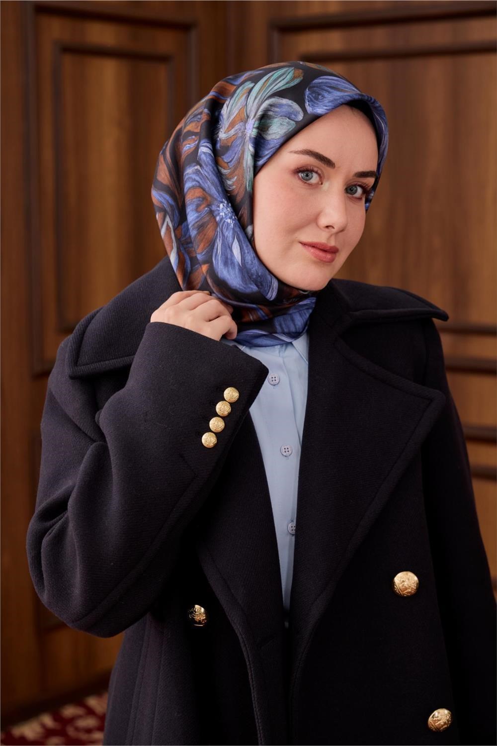 Twill İpek Eşarp Siyah-Kahverengi Yaprak Desenli Tok Duruşlu 90x90