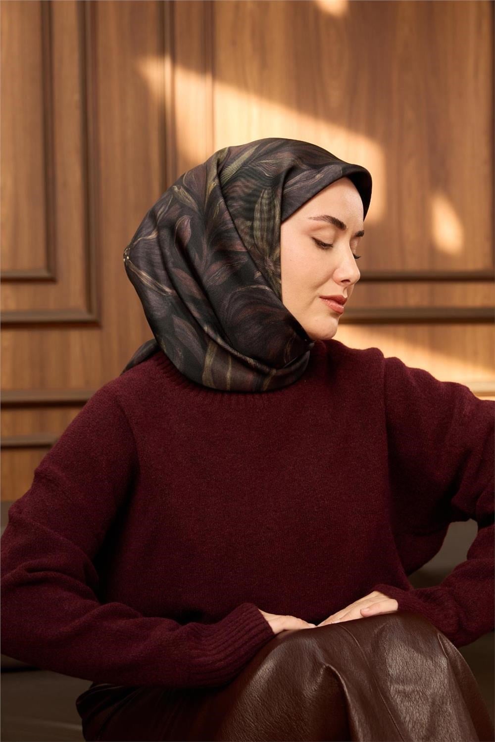 Twill İpek Eşarp Siyah-Kimyon Soyut Desenli Tok Duruşlu 90x90