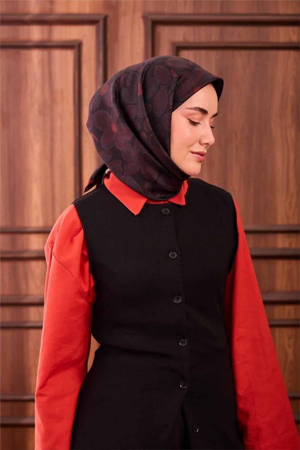 Twill İpek Eşarp Siyah Kırmızı Antrasit Papatya Desenli Tok Duruşlu 90x90