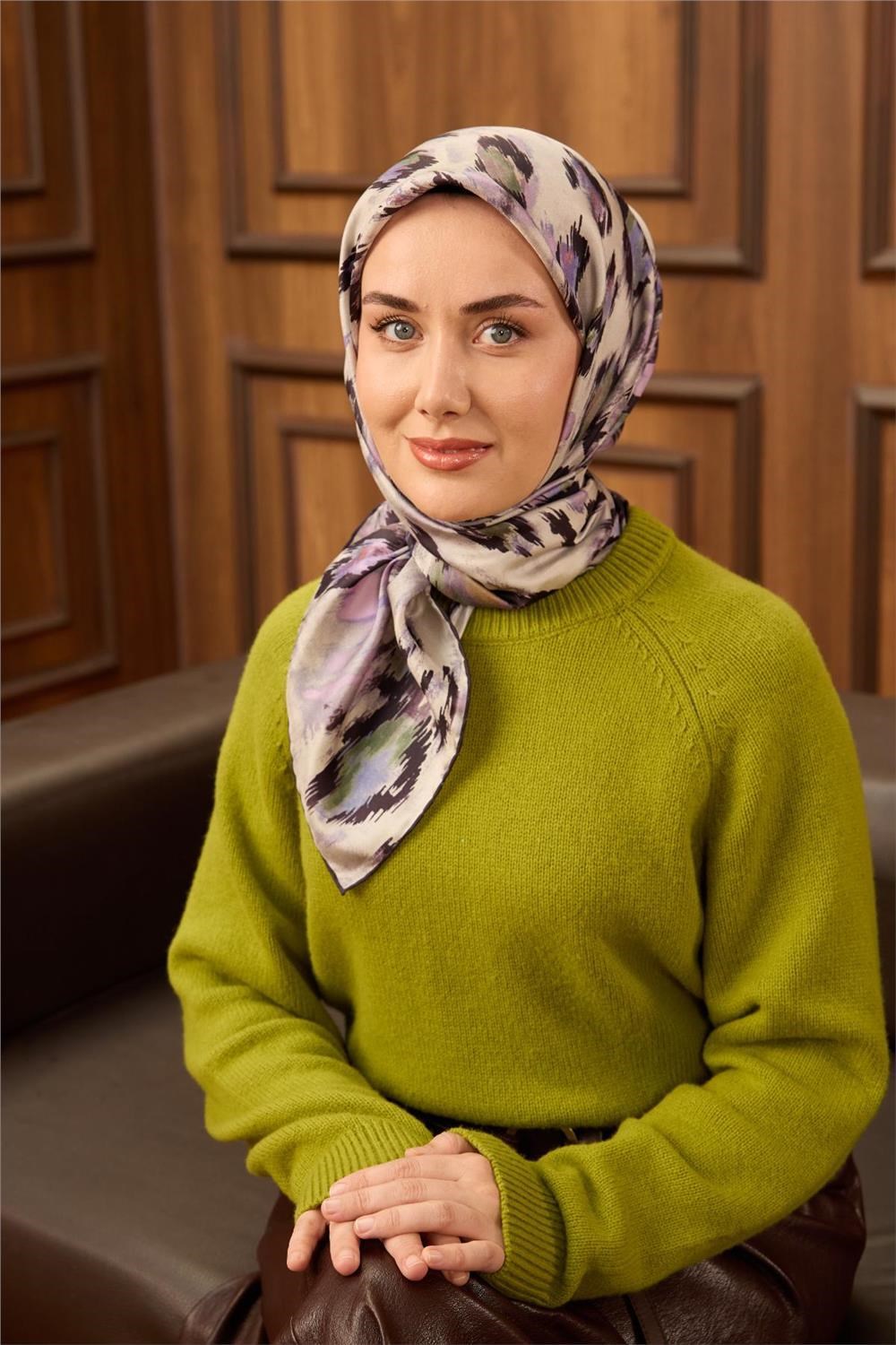 Twill İpek Eşarp Siyah-Koyu Mor Soyut Desenli Tok Duruşlu 90x90
