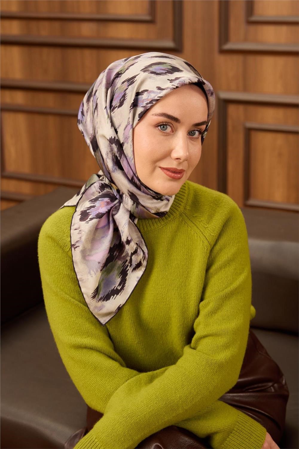 Twill İpek Eşarp Siyah-Koyu Mor Soyut Desenli Tok Duruşlu 90x90