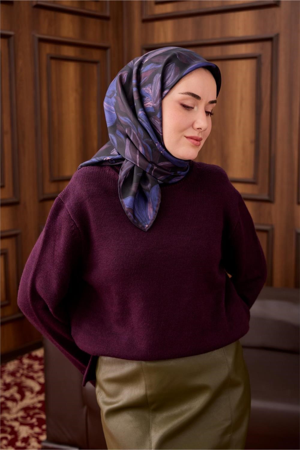Twill İpek Eşarp Siyah-Mor Soyut Desenli Tok Duruşlu 90x90
