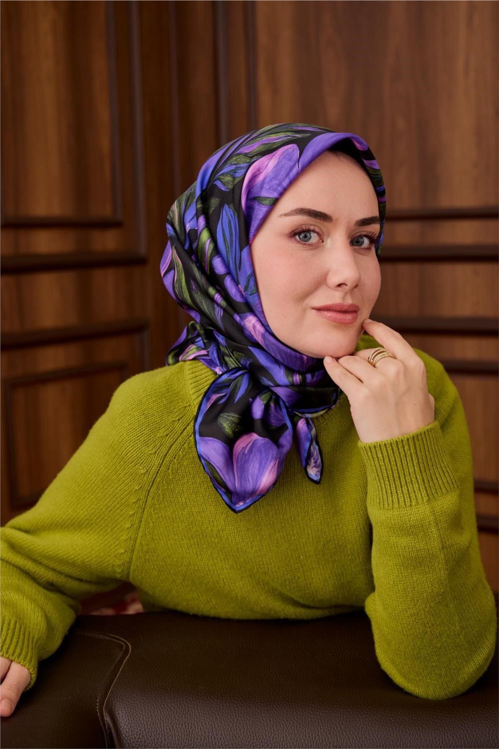 Twill İpek Eşarp Siyah-Mor Yeşil Çiçek Desenli Tok Duruşlu 90x90