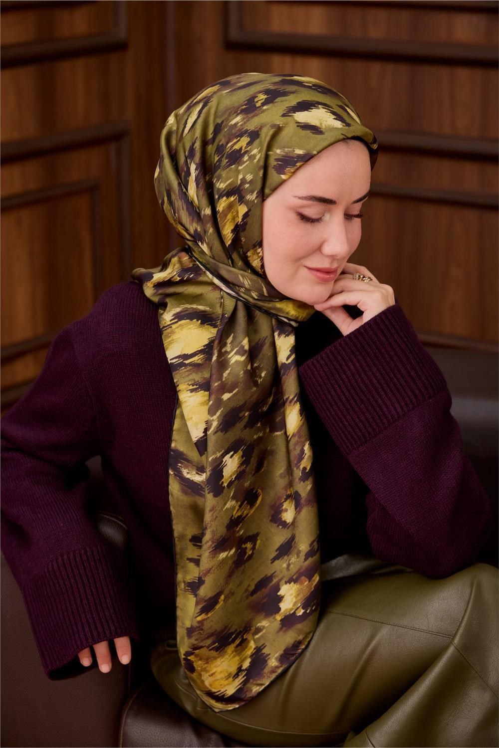 Twill İpek Eşarp Siyah-Yeşil Desenli Tok Duruşlu 90x90