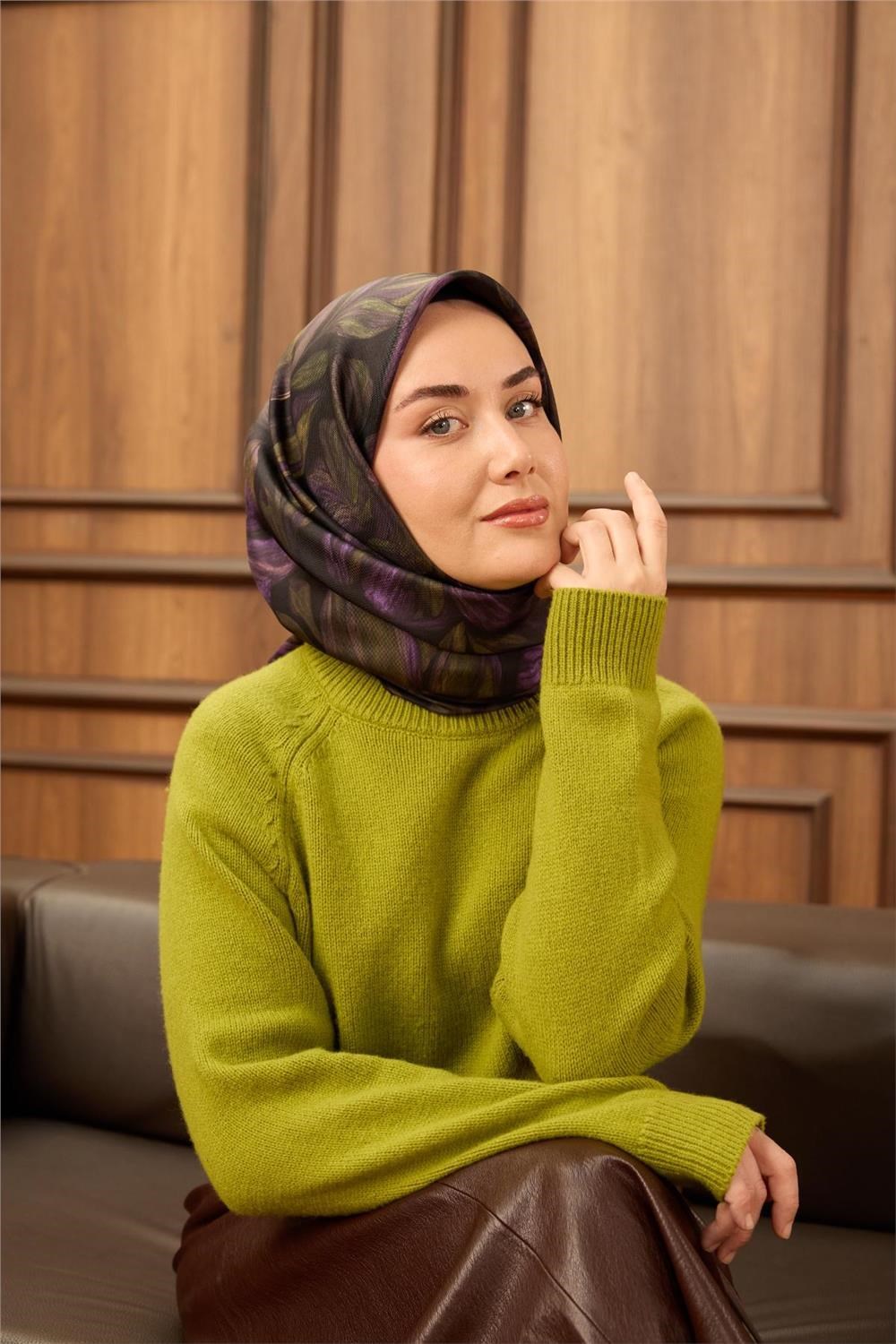 Twill İpek Eşarp Siyah-Yeşil-Mor-Pembe Desenli Tok Duruşlu 90x90