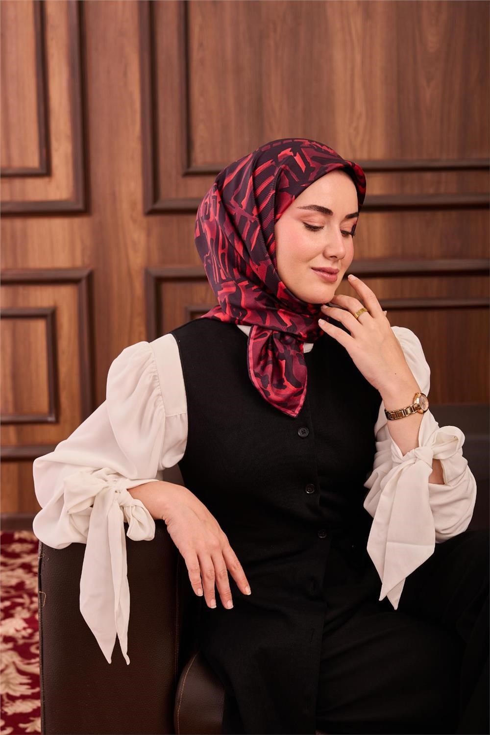Twill İpek Eşarp Siyah–Mercan–Mor Desenli Tok Duruşlu 90x90