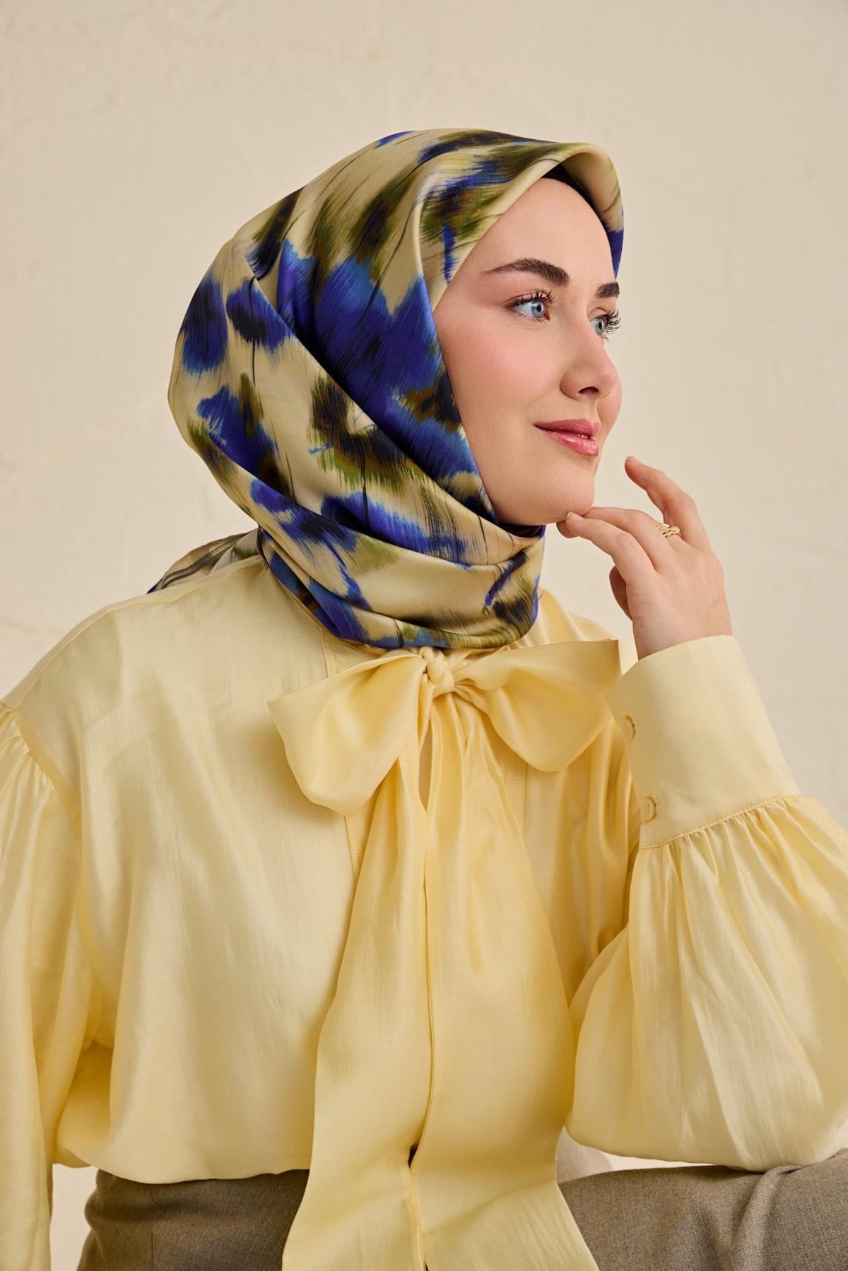 Twill İpek Eşarp Soyut Çiçek Desen Butter Yellow 90x90