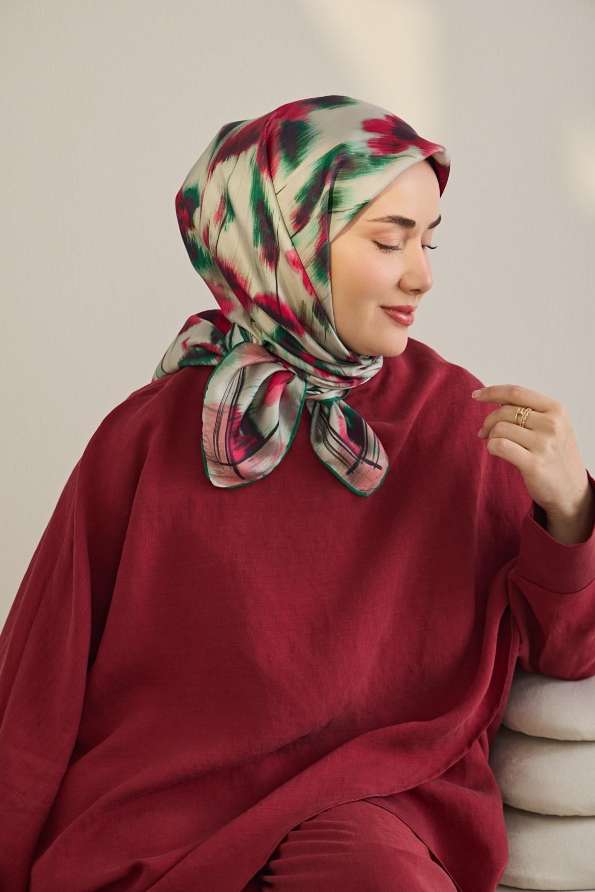 Twill İpek Eşarp Soyut Çiçek Desen Fuşya 90x90