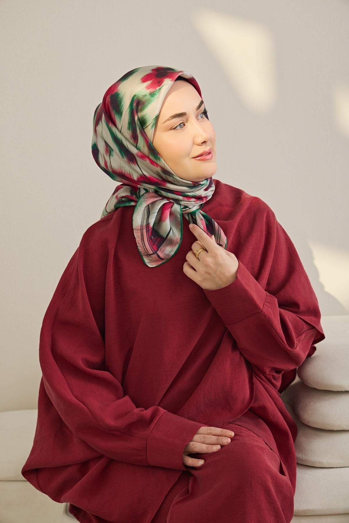 Twill İpek Eşarp Soyut Çiçek Desen Fuşya 90x90