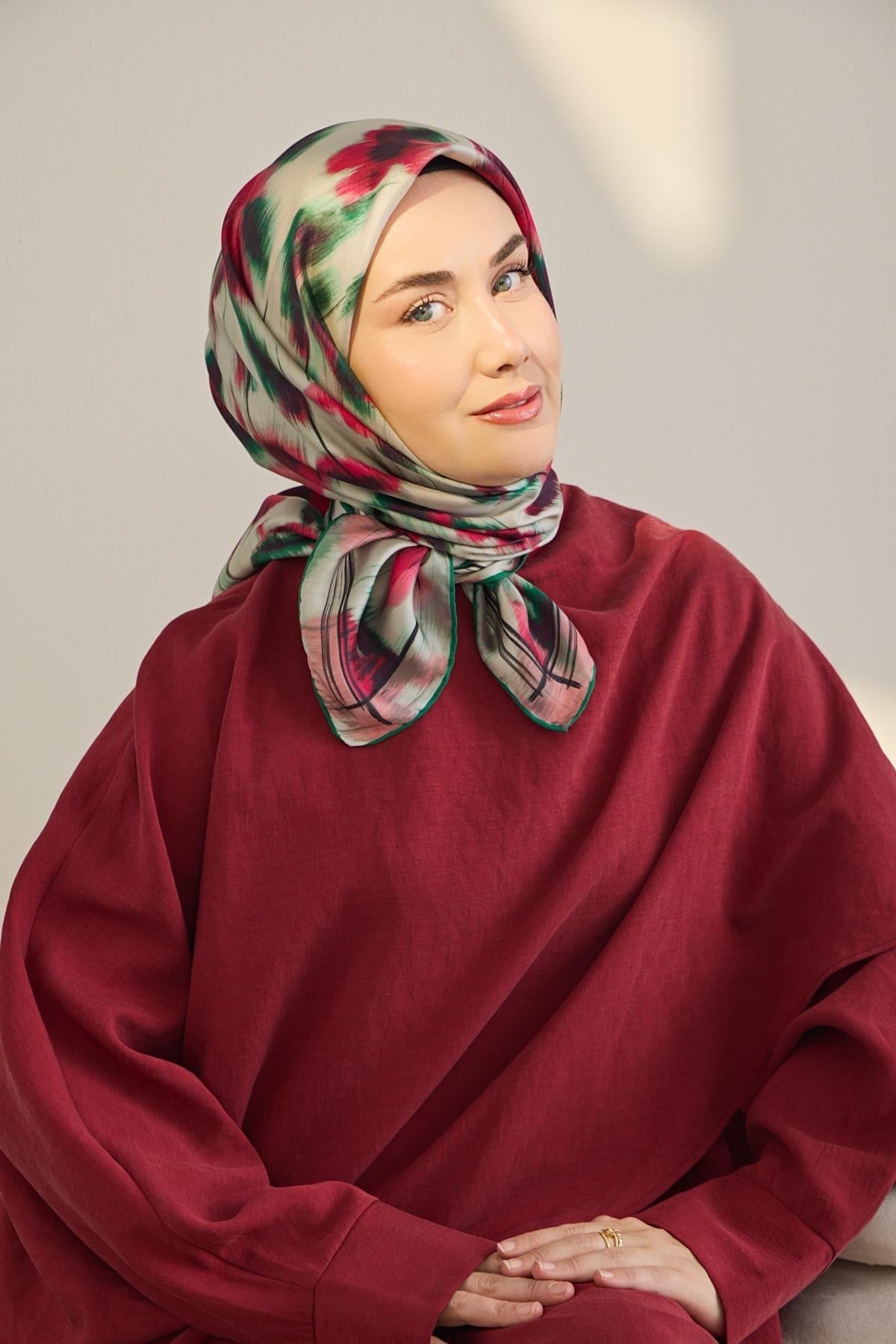 Twill İpek Eşarp Soyut Çiçek Desen Fuşya 90x90